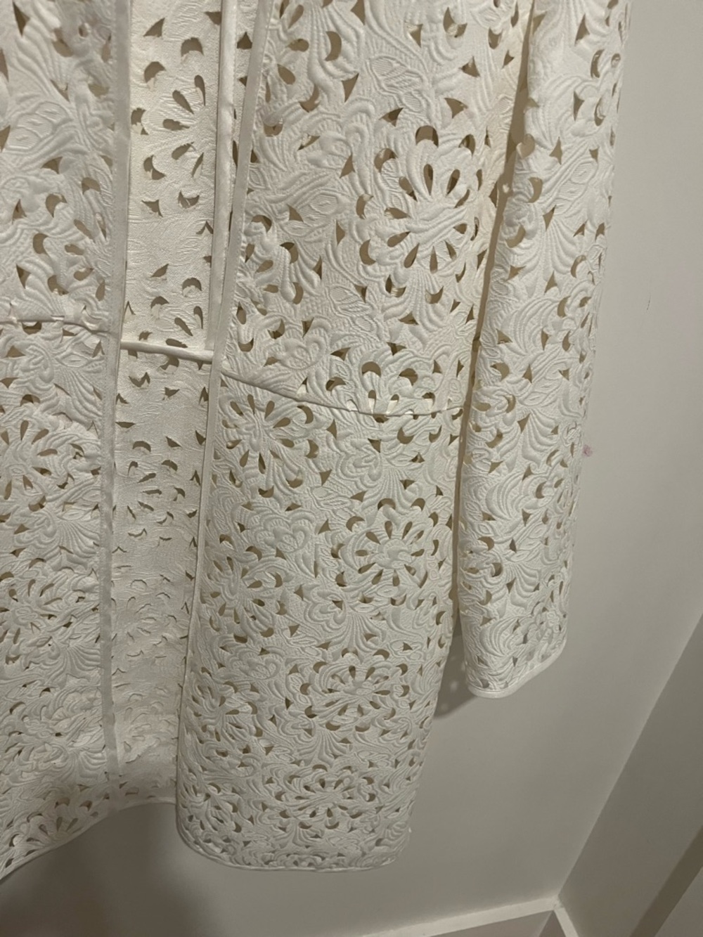 Grace Chuang Ivory Eyelet Lightweight Layer/coat - Picture 4 of 12